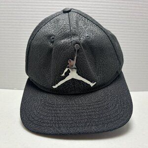 Youth Nike Air Jordan Jumpman Boys Elephant Textured Black Snapback Cap - 2001